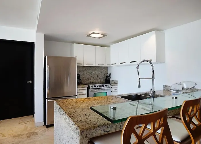 Elements Penthouse 7 Condo